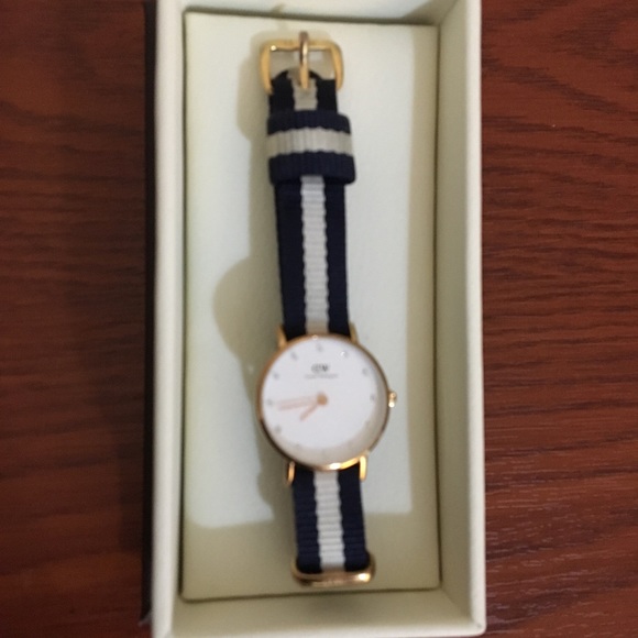 Daniel Wellington watch - Picture 4 of 5